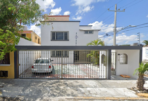 Foto de inmueble en Calle Seybaplaya #101, Col. Supermanzana 98 C.P. 77537, Benito Juárez