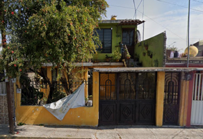 Foto de inmueble en Cl. Almaratos 16, Villa de las Flores, 55710 San Francisco Coacalco, Méx. #16, Col. Las Rosas C.P. 55710, Coacalco de Berriozábal