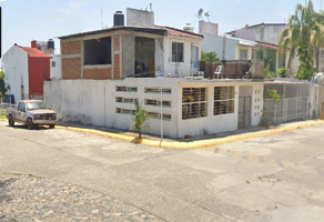 Foto de inmueble en Chilapan, Plutarco Elías Calles, 60997 Cdad. Lázaro Cárdenas, Mich. #00, Col. Plutarco Elías Calles C.P. 60993, Lázaro Cárdenas