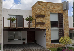 Foto de inmueble en Lago Yalahan 240, Col. Altavista Juriquilla C.P. 76230, Querétaro