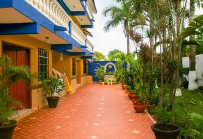 Foto de inmueble en 25 Avenida Sur #248, Col. Cozumel C.P. 77600, Cozumel