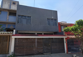 Foto de inmueble en C. Isla Madeira 3022, Jardines de La Cruz, 44950 Guadalajara, Jal. #3022, Col. Jardines de San José C.P. 44950, Guadalajara