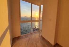 Foto de inmueble en Vendo Departamento con vista al Mar en la Bahia de Acapulco , Col. Icacos C.P. 39860, Acapulco de Juárez