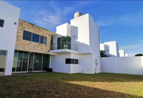 Foto de inmueble en Avenida ContadoresInt. 18, Col. Lomas del Castillo C.P. 24030, Campeche