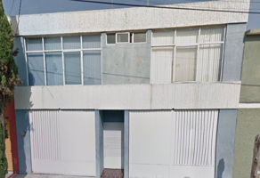 Foto de inmueble en Jacarandas 111, Jardines de Celaya 1ra Secc, 38080 Celaya, Gto. #111, Col. Residencial Magnolia C.P. 38080, Celaya