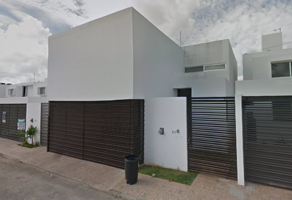 Foto de inmueble en Calle 20  #357, Col. San Vicente Chuburna C.P. 97206, Mérida