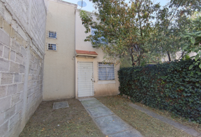 Foto de inmueble en Cto. Hacienda San Andrés, 56641 Ex-Hacienda de Guadalupe, Méx., Col. Benito Juárez C.P. 56641, Chalco