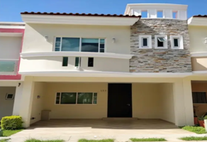 Foto de inmueble en  Valdepeñas #s/n, Col. Villas de Torremolinos C.P. 45130, Zapopan