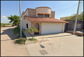 Foto de inmueble en Calle Angostura 2446 #2446, Col. 75 (Heriberto Valdez Romero) C.P. 81234, Ahome