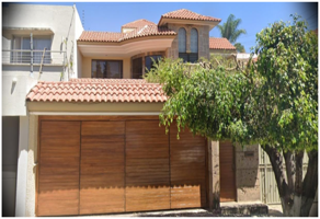 Foto de inmueble en Avenida Novelistas, Col. Jardines Vallarta C.P. 45027, Zapopan