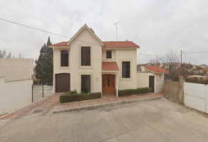 Foto de inmueble en Bugambilias 27, Del Parque, 33850 Hidalgo del Parral, Chih. #27, Col. Soto Reyes C.P. 33850, Hidalgo del Parral