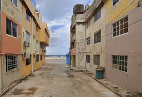 Foto de inmueble en Manlio Fabio Altamirano, Col. Playa Sol C.P. 96518, Coatzacoalcos