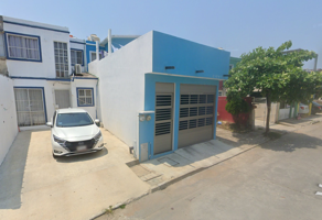 Foto de inmueble en Catamaran, 96536 Puerto Esmeralda, Ver., Col. La Guadalupana C.P. 96536, Coatzacoalcos