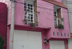 Foto de inmueble en Nispero, Col. Xalpa C.P. 09640, Iztapalapa