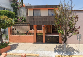 Foto de inmueble en Valle de Los Pinos  #6, Col. Valle del Paraíso C.P. 54060, Tlalnepantla de Baz