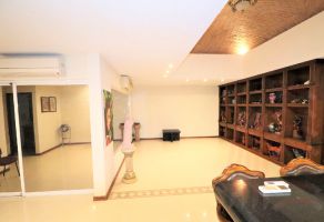 Foto de inmueble en Avenida Gómez Morin, Col. Zona Gómez Morin C.P. 66259, San Pedro Garza García