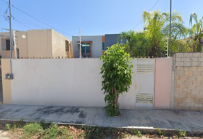 Foto de inmueble en Calle 20ᴰ #407, Col. Bugambilias C.P. 97205, Mérida