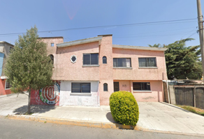 Foto de inmueble en Gral. Abelardo Rodríguez 113, Col del Parque, 50180 Toluca de Lerdo, Méx. #113, Col. Del Parque C.P. 50180, Toluca