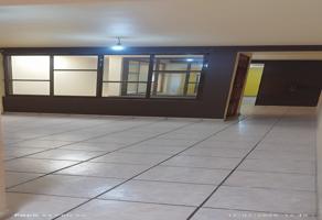 Foto de inmueble en C. Juan José Codallos, Centro, 61600 Pátzcuaro, Mich., Col. Pátzcuaro Centro C.P. 61600, Pátzcuaro