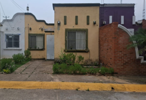 Foto de inmueble en Cardenal 203 #203, Col. Las Arboledas C.P. 96346, Cosoleacaque