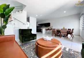 Foto de inmueble en Avenida Carlos Canseco, Col. Rincón Colonial C.P. 82118, Mazatlán