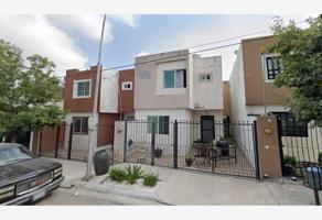 Foto de inmueble en CALLE CLAUDIA COL LOS PINCELES Apodaca NUEVO LEON, Col. Los Pinceles C.P. 66647, Apodaca