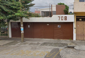 Foto de inmueble en Calle Ana María Gallaga , Col. Cuauhtémoc C.P. 58020, Morelia