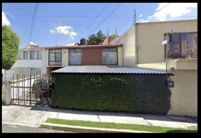 Foto de inmueble en Calle San Javier  #115, Col. Plazas de San Buenaventura C.P. 50110, Toluca