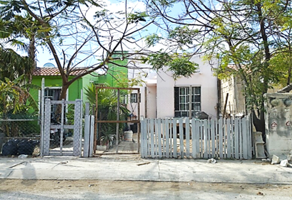 Foto de inmueble en Calle 6ta Priv. La Ceiba 77517 Cancún Q R #125Int. LT 1 MZ 58  SM  248, Col. Villas del Mar C.P. 77517, Benito Juárez