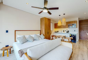 Foto de inmueble en Calle 29 poniente, Col. Region 15 Kukulcan C.P. 77500, Tulum