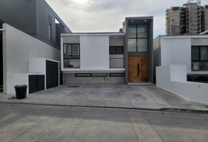 Foto de inmueble en Ramon Lopez Velarde, Francisco Villa, Colonial, 22190 Tijuana, B.C., Col. Camino Verde (Cañada Verde) C.P. 22190, Tijuana