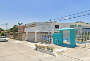 Foto de inmueble en CUARTA AVENIDA, Col. Americana C.P. 89190, Tampico