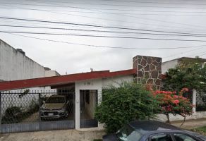 Foto de inmueble en EMILIO CRRANZA  #99, Col. Del Maestro C.P. 91030, Xalapa