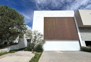 Foto de inmueble en P.º Puerta las Lomas, 45115 Zapopan, Jal., Col. Fraccionamiento Puerta las Lomas C.P. 45115, Zapopan