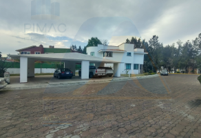 Foto de inmueble en Bosques de La Huerta, Col. Bosques de La Huerta C.P. 58080, Morelia