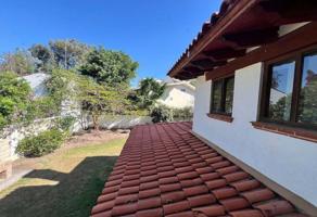 Foto de inmueble en Jurica, 76100 Santiago de Querétaro, Qro., Col. Valle Garden C.P. 76100, Querétaro