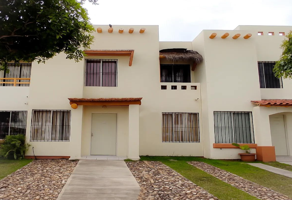 Foto de inmueble en Mar de Creta, Residencial Villa del Mar, 28219 Manzanillo, Col. #JG, Col. Residencial Villa del Mar C.P. 28219, Manzanillo