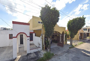 Foto de inmueble en Calle 21 296, Col. Los Pinos C.P. 97138, Mérida