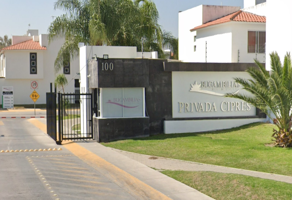 Foto de inmueble en Cto. Cipres 121, Fraccion los Olivos, 78430 Soledad de Graciano Sánchez, S.L.P. #121, Col. Los Viñedos C.P. 78430, Soledad de Graciano Sánchez