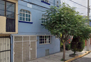 Foto de inmueble en De la rosa #59, Col. Los Reyes Ixtacala 2da. Sección C.P. 54075, Tlalnepantla de Baz