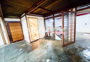 Foto de inmueble en Calle Castilla Ote., Los Reyes, Ciudad de México, CDMX, Col. Azcapotzalco C.P. 02070, Azcapotzalco