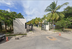 Foto de inmueble en Cda. los Caracoles 101, 77726 Playa del Carmen, Q.R. #101, Col. Encuentro C.P. 77726, Solidaridad