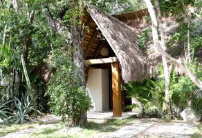 Foto de inmueble en Calle Kinich Na #Mza 13 Lt 63 y 64, Col. Aldea Zama C.P. 77760, Tulum
