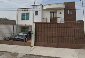 Foto de inmueble en Felipe Rivera , Col. Mártires de Uruapan C.P. 58116, Morelia