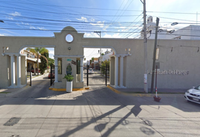 Foto de inmueble en Avenida Montealban 208 #208, Col. Pirámides C.P. 20277, Aguascalientes