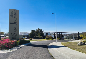 Foto de inmueble en Anillo Vial Fray Junípero Serra 3000, Mision conca int34B, 76149 Santiago de Querétaro, Qro. #3000, Col. Misión de Concá C.P. 76149, Querétaro