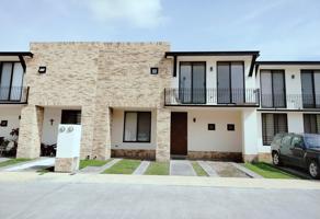 Foto de inmueble en Av. Paseo de la Pirámide del Pueblito, 76908 El Pueblito, Qro., Col. Puerta de Piedra C.P. 76908, Corregidora
