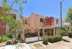 Foto de inmueble en Calle Palma Kerpis, Col. Colina Universitaria C.P. 48280, Puerto Vallarta