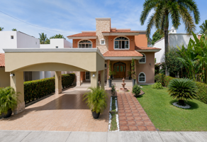 Foto de inmueble en Camarón 3, Club Santiago, 28868 Manzanillo, Col. #s/n, Col. Club Santiago C.P. 28868, Manzanillo