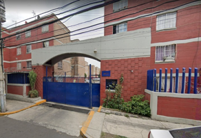 Foto de inmueble en Calle Santa Cruz 263 #263, Col. La Nopalera C.P. 13220, Tláhuac